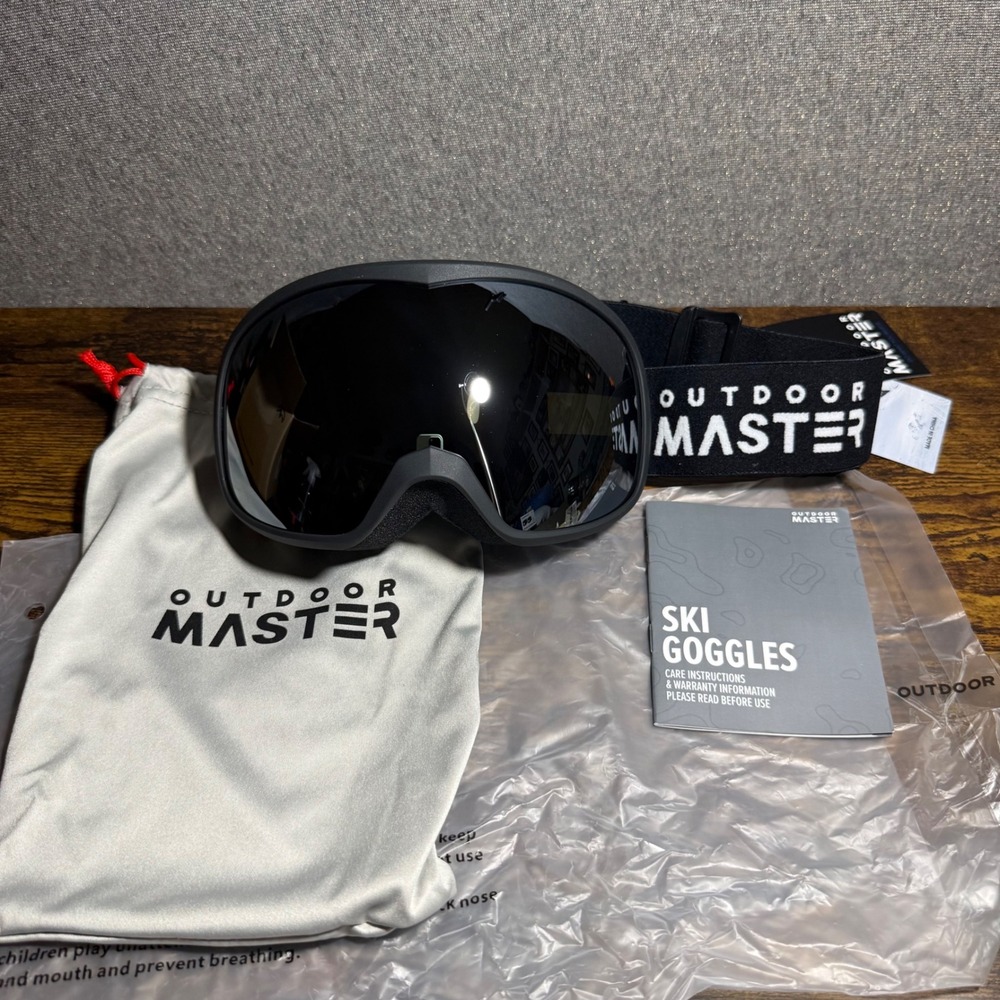 OutdoorMaster Mink Ski Goggles Black Snowboard OTG UV Protection